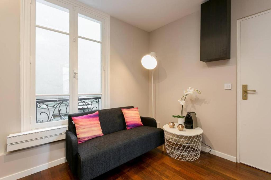 Апартаменти Modernized Studio - Meters From The Invalides Gardens Париж Екстер'єр фото